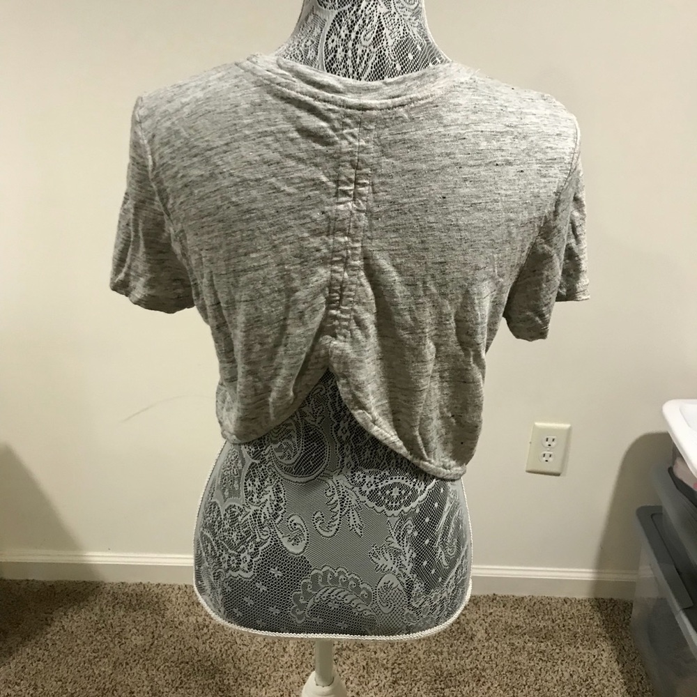 Kendall & Kyle Short Sleeve Crop Top Size L - image 3